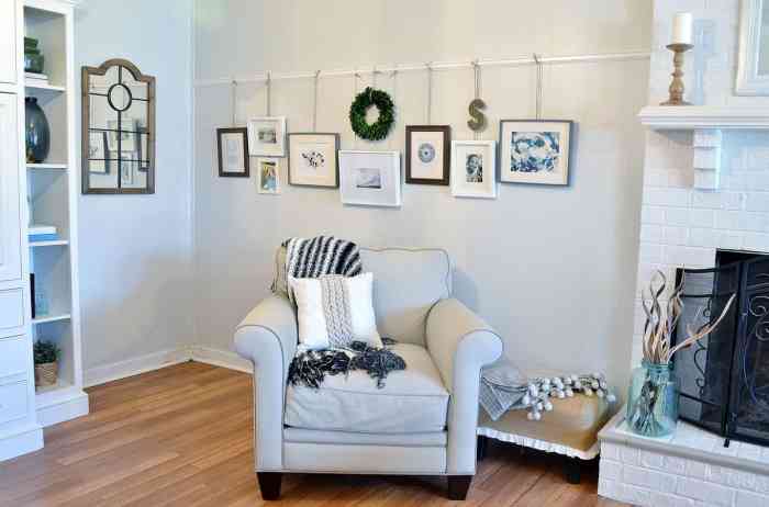 How to decorate room with picture rail